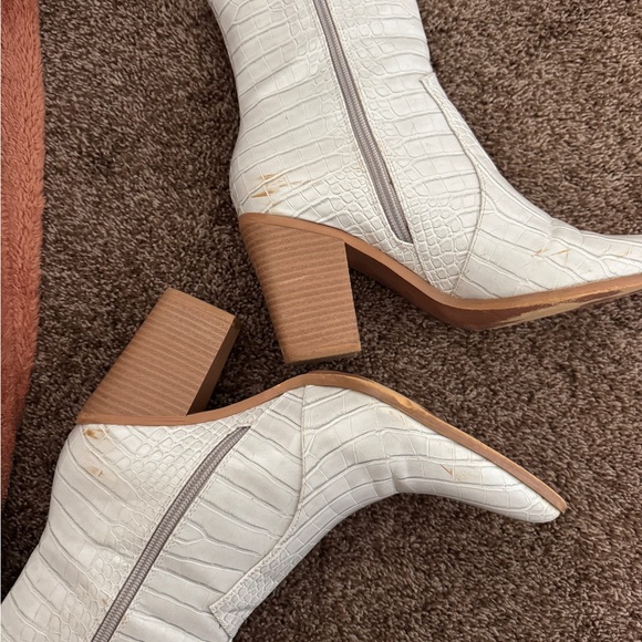 Grey boot - Picture 3 of 4